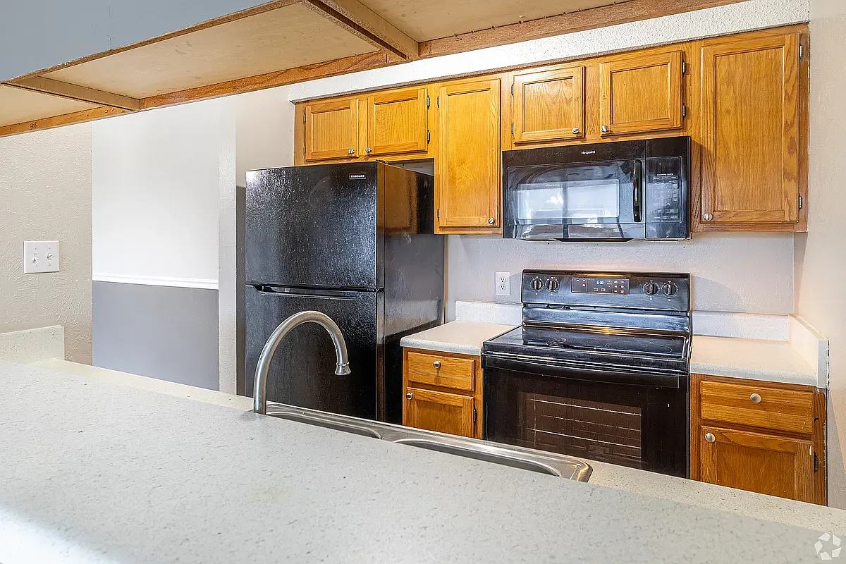 Beacon Point Apartments — Photo 2