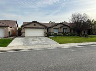 11211 Vista De Cally Dr, Bakersfield, CA 93311