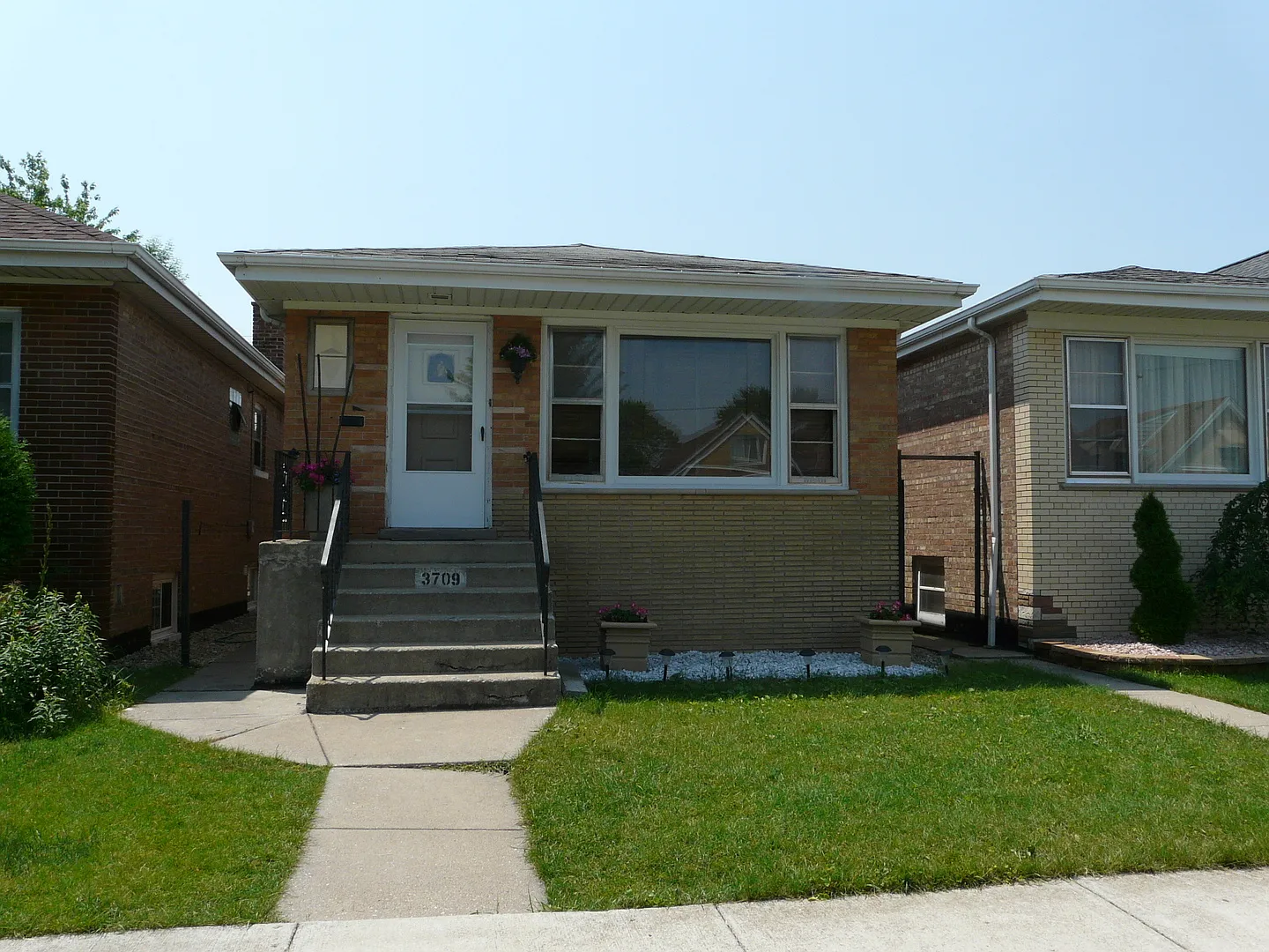 3709 W 57th St photo 1