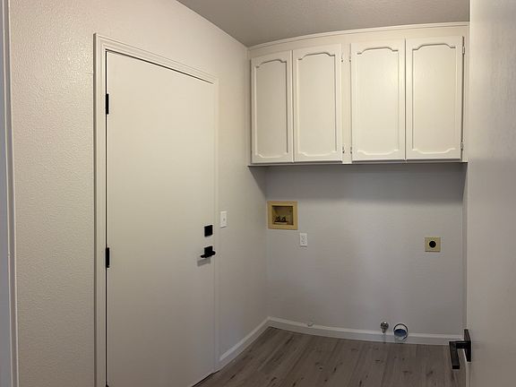 3rd image of 12834 Baltic Cir