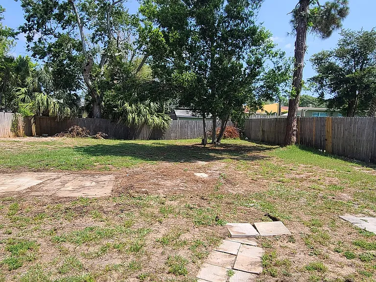 315 Golf Blvd — Photo 13