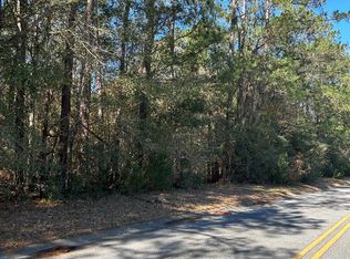 4 Palm Island Dr, Midway, GA 31320