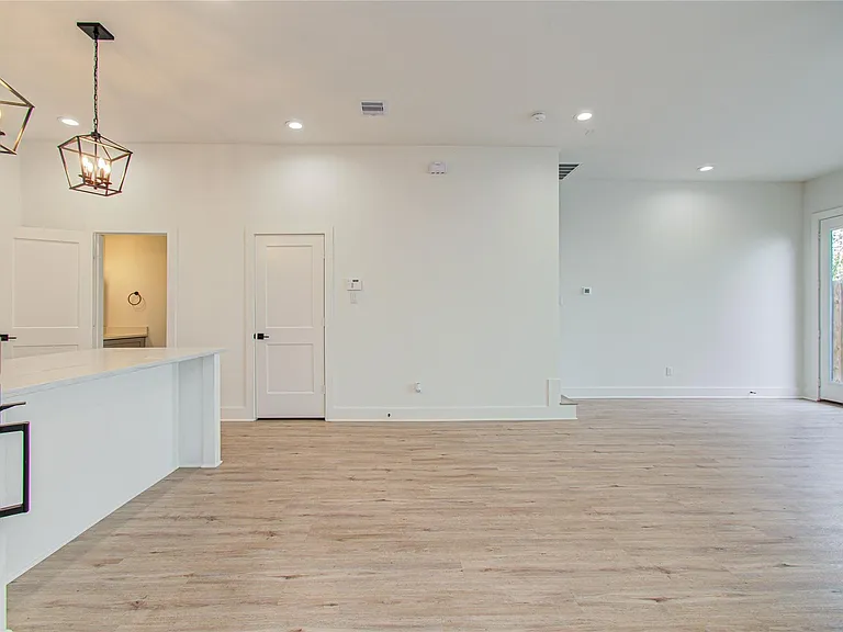 6420 Highland Pine Ln — Photo 4