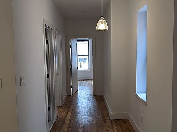 5th image of 444 W 58th St