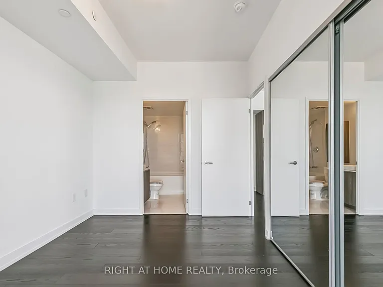 11 Wellesley St W #5408 — Photo 20