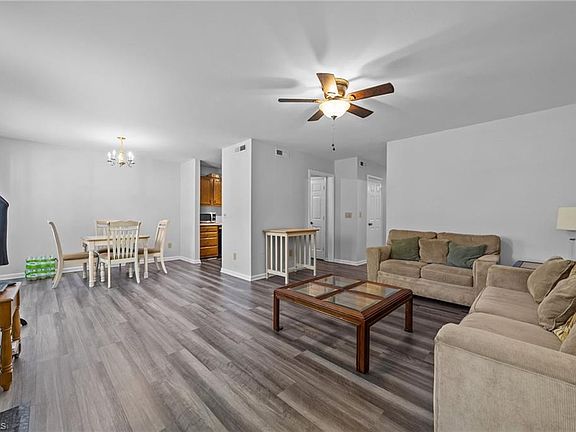 4th image of 729 Shelby Dr APT B