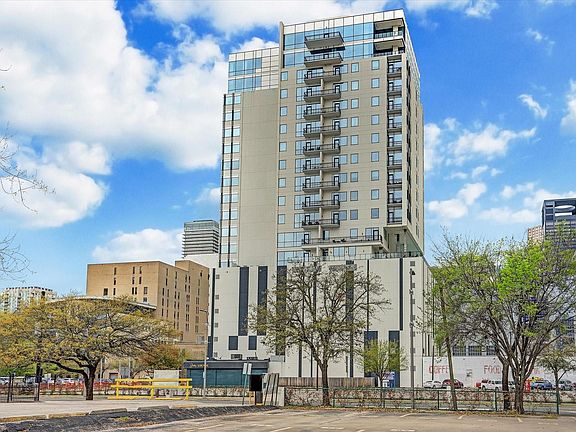2nd image of 1211 Caroline St #1504