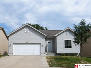 14524 Locust St, Omaha, NE 68116
