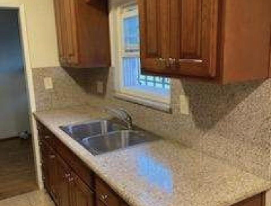 1st image of 302 W Olive St #1