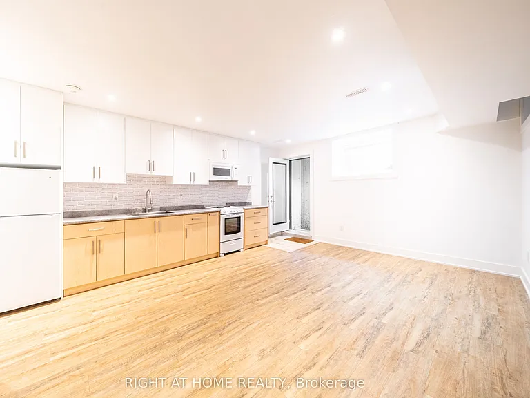 49B East Dr #BASEMENT — Photo 3