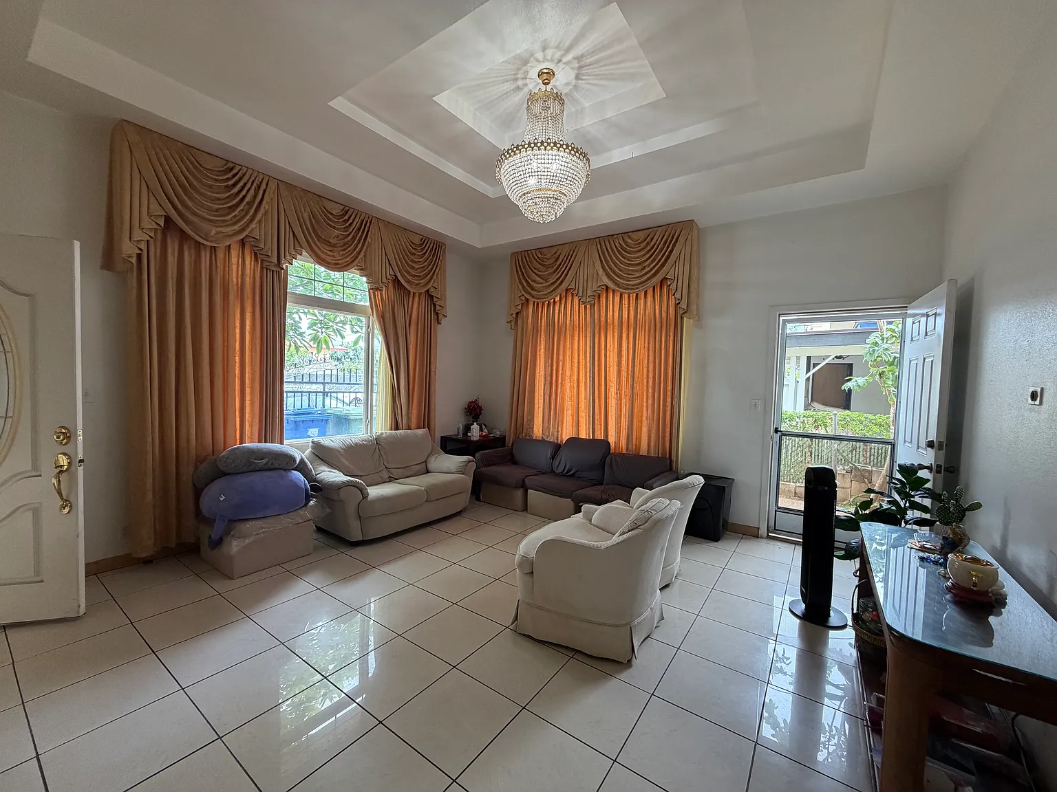 4 bed, 2.5 bath, $1,200 — Photo 1
