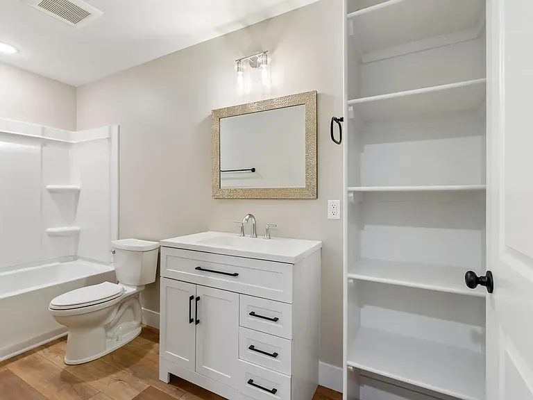 204 N Van Dorn St — Photo 14