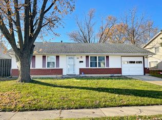 711 E Streamwood Blvd, Streamwood, IL
