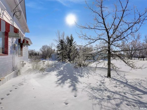 208 Manson St, Rouleau, SK S0G 4H0