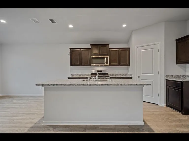 321 Youngblood — Photo 2
