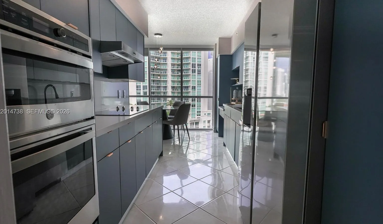 Oceania Iv Condo — Photo 4