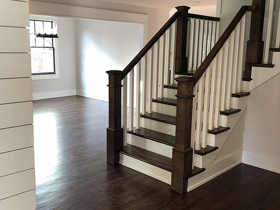 2nd image of 2502 Ashwood Ave