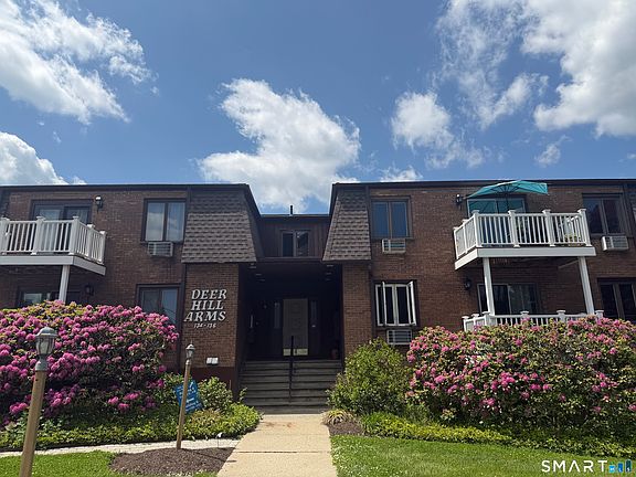 3rd image of 136 Deer Hill Avenue #C31