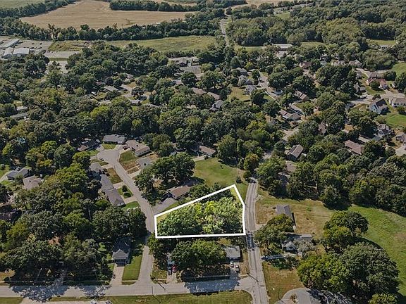 2nd image of 0 Maple Ln