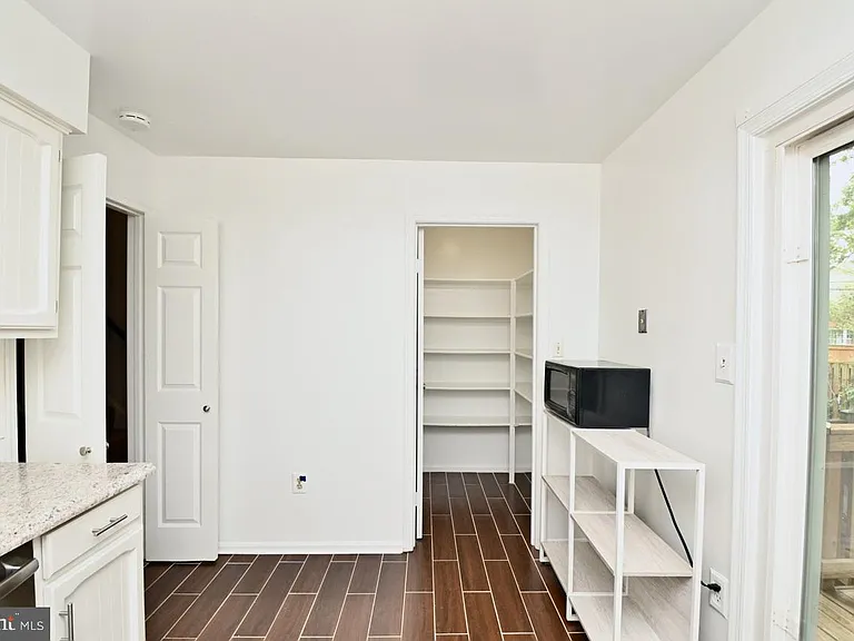 3804 Brighton Ct — Photo 11