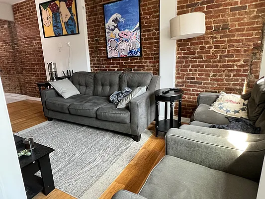 Rented by J PRESTON AND ASSOCIATES INC | media 4