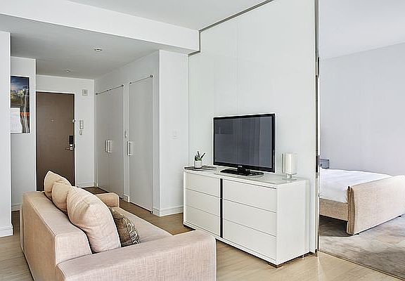 3rd image of 572 11th Ave APT 5T