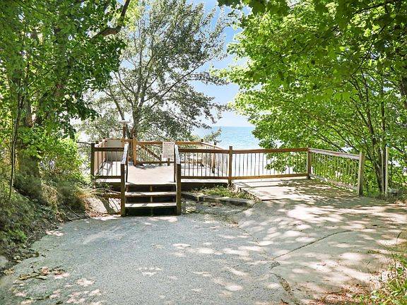 5th image of 2381 Belmont Way