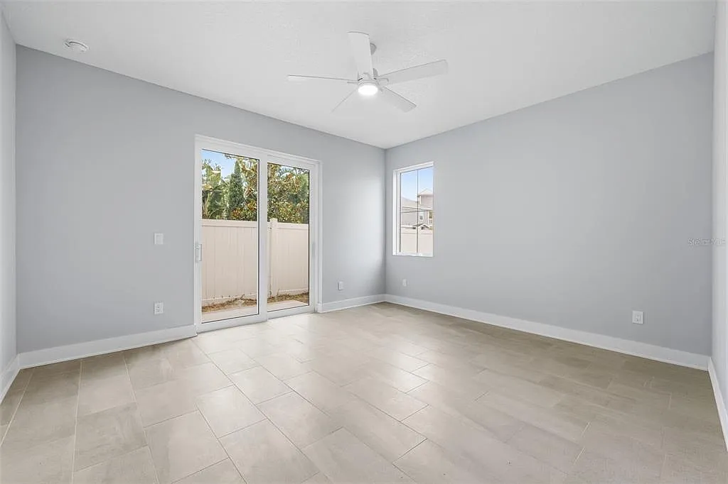 4 bed, 4.5 bath, 2480 sqft, $5,800 — Photo 4