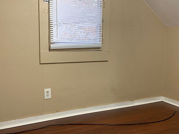 4th image of 2628 Wood St