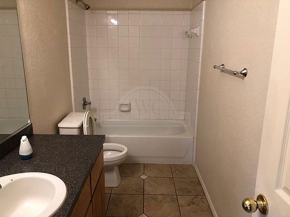 4th image of 3901 Edgefield St Unit B