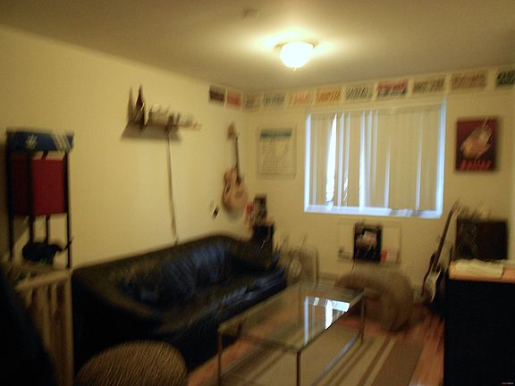 4th image of 27 Spooner St