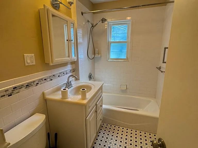 175 Warren St #1 — Photo 6