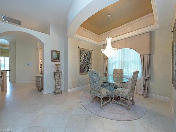 5th image of 828 Villa Florenza Dr