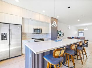 7825 NW 104th Ave APT 23, Doral, FL 33178