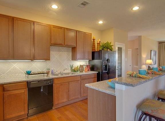 4th image of 5040 Irvine Ln