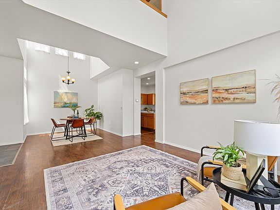5th image of 90 Bremmer St