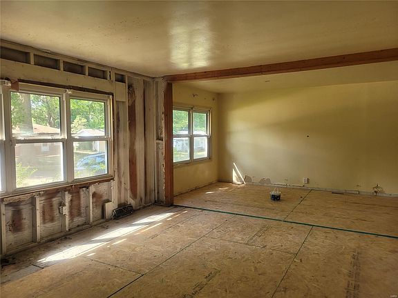 5th image of 6702 Lightwood Dr