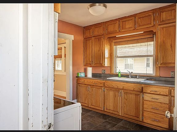 3rd image of 2102 York St