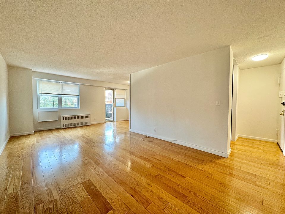 1st image of 4750 59th St APT 1C