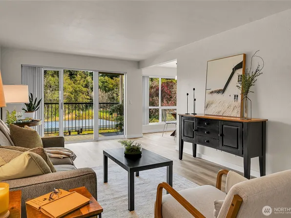 12701 NE 9th Place #D206, Bellevue, WA 98005