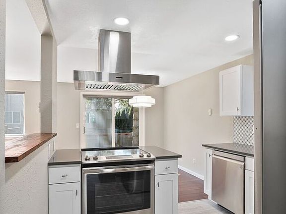 4th image of 11431 NE 88th St
