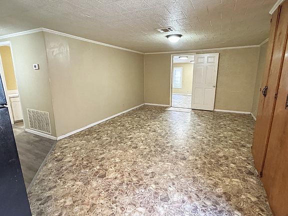 5th image of 1203 Mack St