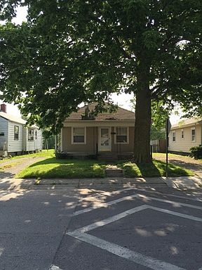 3rd image of 2131 N Dequincy St