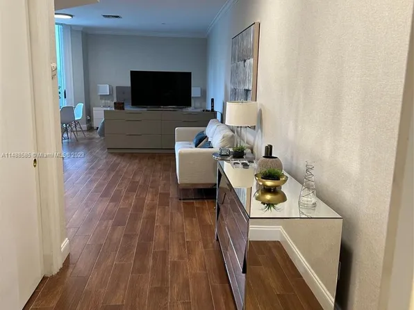 21200 Point Pl #310, Aventura, FL 33180