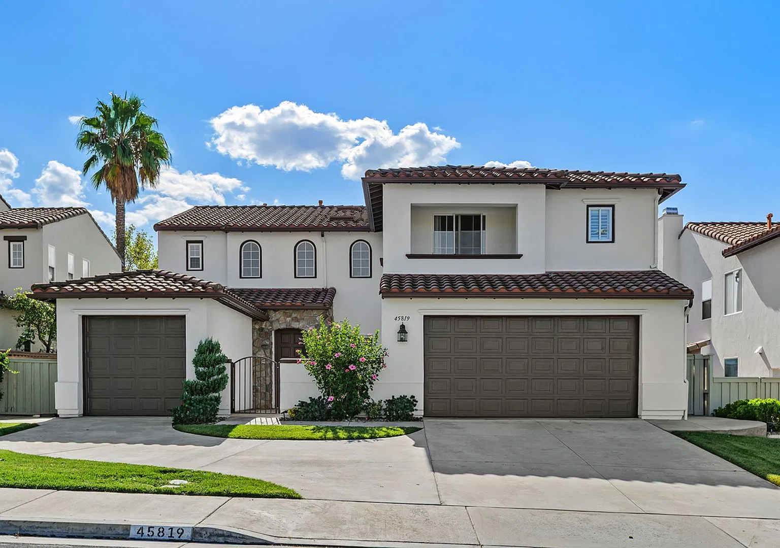 Rare 6 br/4ba home in Redhawk, Villa Avanti. 3 car garage 3,324 sqft, Golf Course Views, Dual Mas... — Photo 2