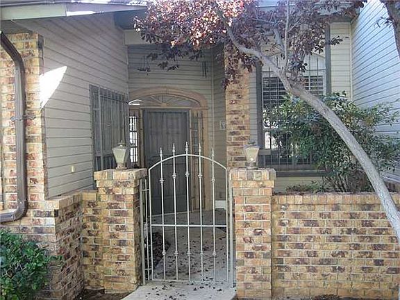 3rd image of 636 Copperfield Ln