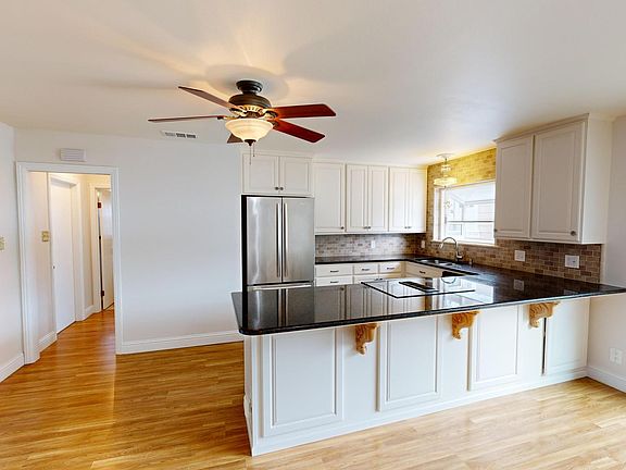 5th image of 1448 Willowmont Ave