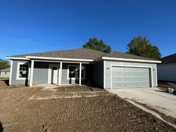 203 S Devin St, Lone Jack, MO 64070