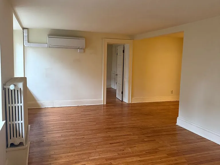 100 E Church St #7 — Photo 9