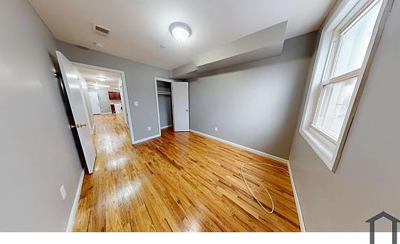 5th image of 219 Canal St #1